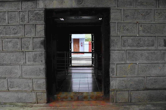 கோவிலின் உள்புறம் கோவிலின் உள்புறம்