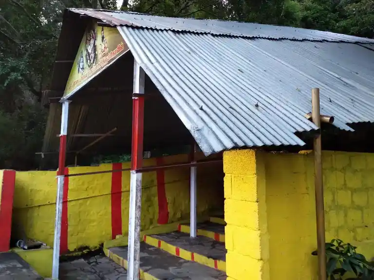 Arulmigu 18- Padi Karuppasamy Temple, Courtallam - 627802 Arulmigu 18- Padi Karuppasamy Temple, Courtallam - 627802, Tenkasi - Ancient Temple Architecture and History Image 4