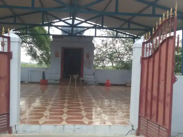 Arulmigu Aachalamman Temple, Eruttanai - 637406 அருள்மிகு ஆச்சாளம்மன் புடவைக்காரியம்மன் திருக்கோயில், இருட்டணை - 637406, Namakkal - Ancient Temple Architecture and History Image 4