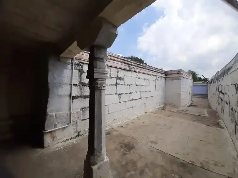 Arulmigu Aadhekasava Perumal Temple, Dharapuram - 638656 அருள்மிகு ஆதிகேசவபெருமாள் திருக்கோயில், தாராபுரம் - 638656, Tiruppur - Ancient Temple Architecture and History Image 3