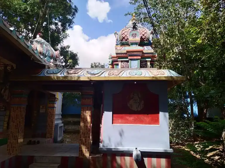 Arulmigu Aadhilakshmi Varagaperumal Temple, Maranthai - 623703 அருள்மிகு ஆதிலெட்சுமி வராகப்பெருமாள் திருக்கோயில், Maranthai - 623703, Ramanathapuram - Ancient Temple Architecture and History Image 2