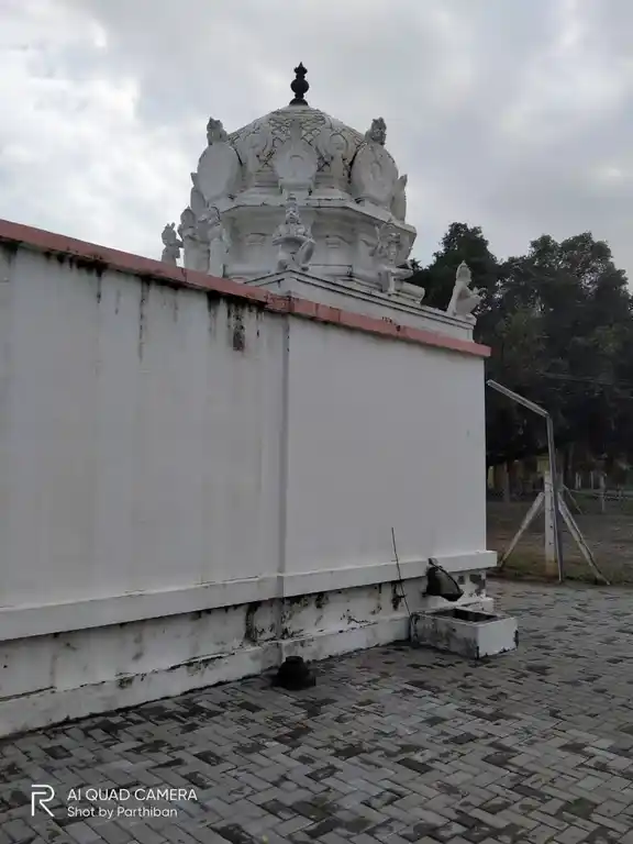 Arulmigu Aadhimoorthy Perumal Temple, 2 Gudaloor - 641020 அருள்மிகு ஆதிமூர்த்தி பெருமாள் திருக்கோயில், 2 Gudaloor - 641020, Coimbatore - Ancient Temple Architecture and History Image 4