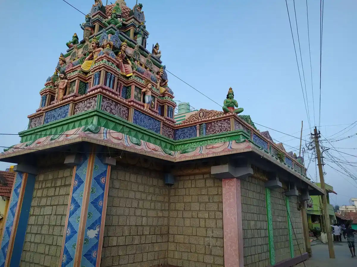 Arulmigu Aadhinarayana Swamy Temple, Belagondapalli - 635114 Temple