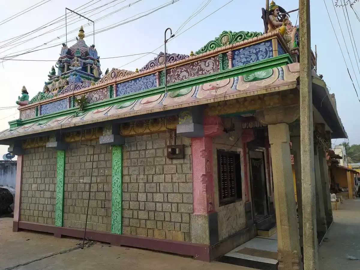 Arulmigu Aadhinarayana Swamy Temple, Belagondapalli - 635114 அருள்மிகு ஆதிநாராயணசாமி திருக்கோயில், Belagondapalli - 635114, Krishnagiri - Ancient Temple Architecture and History Image 2