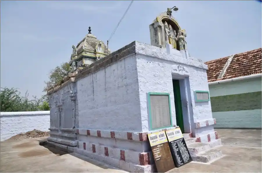 Arulmigu Aadhinarayanaperumal Temple, Velliyampathi - 638103 Arulmigu Aadhinarayanaperumal Temple,  - 638103, Tiruppur - Ancient Temple Architecture and History Image 3