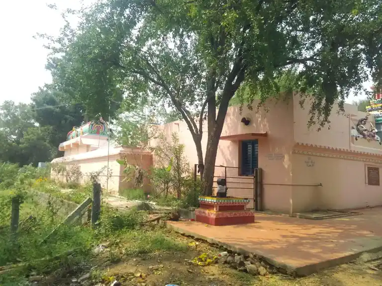 Arulmigu Aaladi Kaththa Ayyanar Temple, Thattati - 630206 அருள்மிகு. ஆலடி காத்த அய்யனார் திருக்கோயில், Thattati - 630206, Sivagangai - Ancient Temple Architecture and History Image 4
