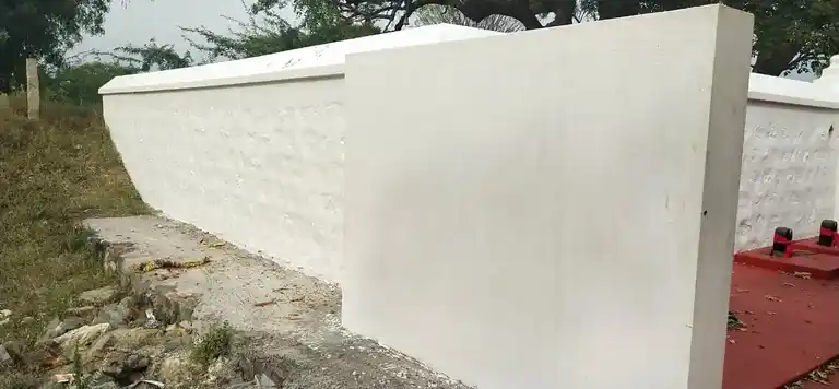 Arulmigu Aaladiyar Temple, Ilupaiyur - 621007 Temple