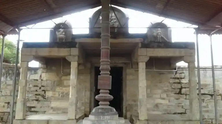 Arulmigu Aalagiya Manar Manomanesihwara Temple, Vadakuvijayanarayanam - 627118 அருள்மிகு அழகிய மன்னார் ராஜகோபாலசுவாமி திருக்கோயில், Vadakuvijayanarayanam - 627118, Tirunelveli - Ancient Temple Architecture and History Image 4