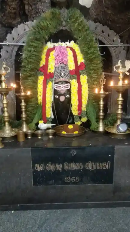 Arulmigu Aalamara Eyarkai Vinayagar Temple, Anna Salai, Chennai - 600002 அருள்மிகு ஆலமர இயற்கை விநாயகர் திருக்கோயில், அண்ணா சாலை, சென்னை - 600002, Chennai - Ancient Temple Architecture and History Image 5