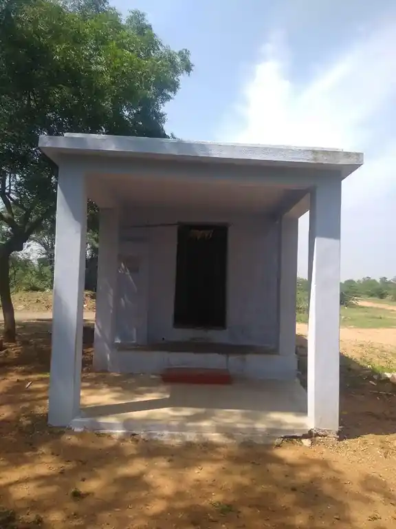 Arulmigu Aalamperumal Temple, Kalikanayakanpatti - 624618 அருள்மிகு ஆலம்பெருமாள் திருக்கோயில், Kalikanayakanpatti - 624618, Dindigul - Ancient Temple Architecture and History Image 3