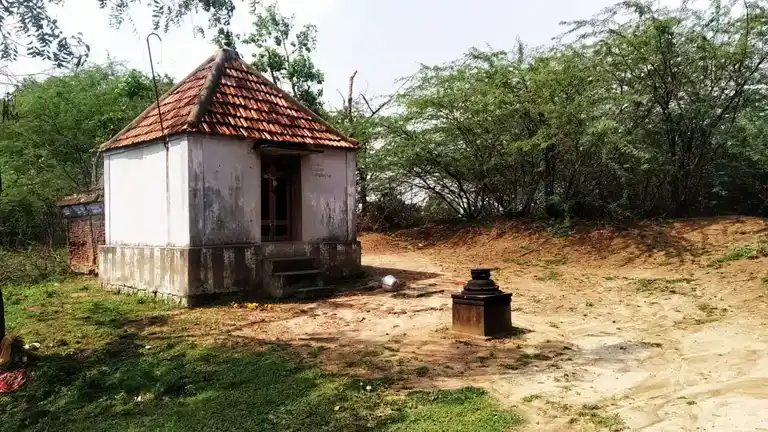 Arulmigu Aalavantha Nayagiamman Temple, Keelarumpoor - 623407 அருள்மிகு ஆளவந்தநாயகியம்மன் திருக்கோயில், Keelarumpoor - 623407, Ramanathapuram - Ancient Temple Architecture and History Image 2