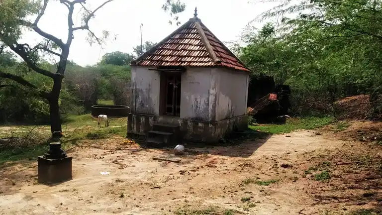 Arulmigu Aalavantha Nayagiamman Temple, Keelarumpoor - 623407 அருள்மிகு ஆளவந்தநாயகியம்மன் திருக்கோயில், Keelarumpoor - 623407, Ramanathapuram - Ancient Temple Architecture and History Image 3
