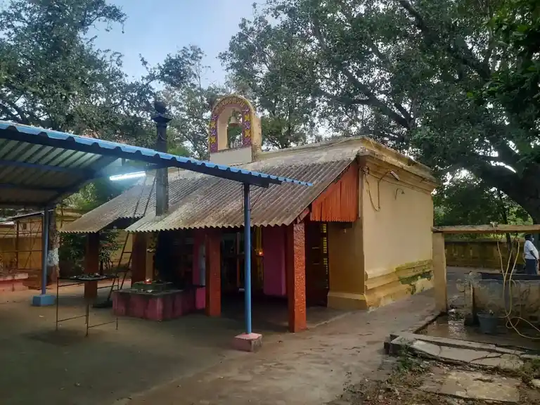 Arulmigu Aancheneyar Temple, Errahalli - 635112 Temple