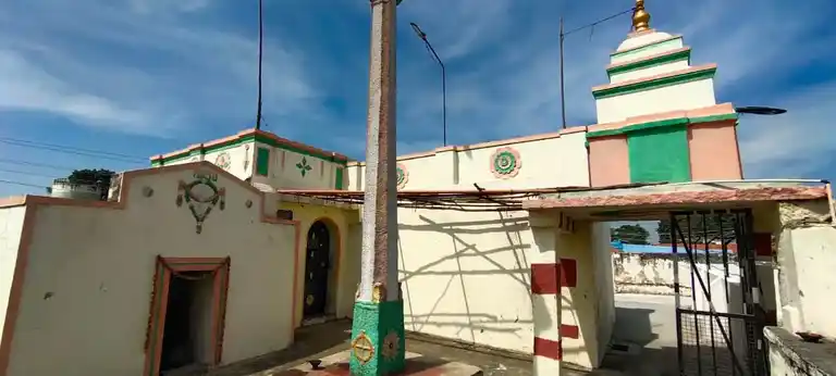 Arulmigu Aancheneyaswamy @ Hanumantharayaswamy Temple, Kudisadanapalli - 635105 Arulmigu Aancheneyaswamy @ Hanumantharayaswamy Temple, Kudisadanapalli - 635105, Krishnagiri - Ancient Temple Architecture and History Image 2