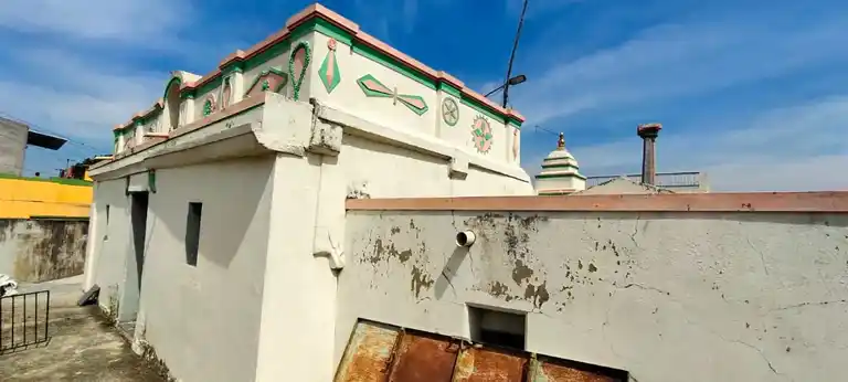 Arulmigu Aancheneyaswamy @ Hanumantharayaswamy Temple, Kudisadanapalli - 635105 Arulmigu Aancheneyaswamy @ Hanumantharayaswamy Temple, Kudisadanapalli - 635105, Krishnagiri - Ancient Temple Architecture and History Image 4