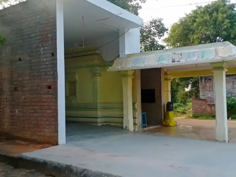 Arulmigu Aancheneyaswamy Temple, J.R Nagar - 635203 அருள்மிகு ஆஞ்சநேயசுவாமி திருக்கோயில், ஜெஆர்.நகர் - 635203, Krishnagiri - Ancient Temple Architecture and History Image 3