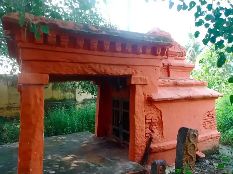 Arulmigu Aancheneyaswamy Temple, Vepalampatti - 635206 அருள்மிகு ஆஞ்சநேயசாமி திருக்கோயில், வெப்பளம்பட்டி - 635206, Krishnagiri - Ancient Temple Architecture and History Image 2