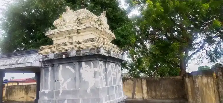 Arulmigu Aandukondeshwarar Temple, Thiruthervalai - 623401 அருள்மிகு ஆண்டுகொண்டேஸ்வரர் திருக்கோயில், Thiruthervalai - 623401, Ramanathapuram - Ancient Temple Architecture and History Image 2