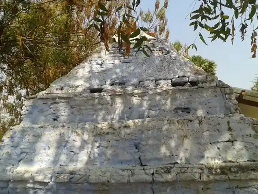 Arulmigu Aaranattusadamoorthy Vinayaker Temple, Manalur, Kannivadi - 639202 அருள்மிகு அரநாட்டு சடாமூர்த்தி விநாயகர் திருக்கோயில், Manalur, கன்னிவாடி - 639202, Tiruppur - Ancient Temple Architecture and History Image 2