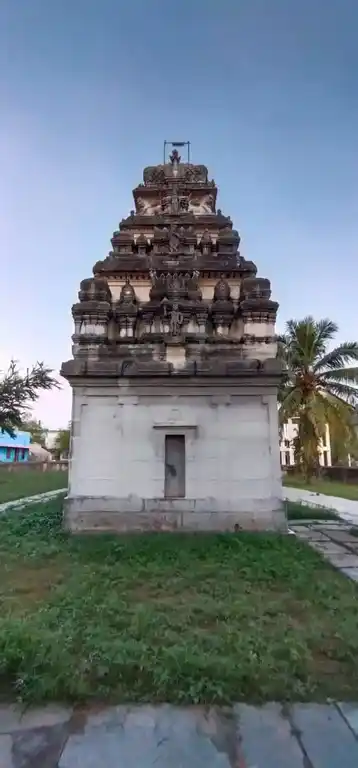 Arulmigu Aathi Kesava Perumal Temple, Kazhiyur - 604407 அருள்மிகு ஆதிகேசவப்பெருமாள் திருக்கோயில், Kazhiyur - 604407, Tiruvannamalai - Ancient Temple Architecture and History Image 6