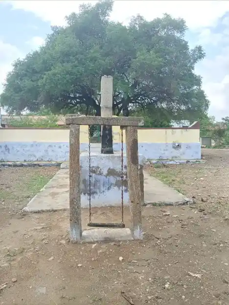 Arulmigu Aathiadi Vinayagar Temple, Varuvadampalayam - 644669 அருள்மிகு அத்தியடி விநாயகர் திருக்கோயில், வெருவேடம்பாளையம் - 644669, Tiruppur - Ancient Temple Architecture and History Image 2