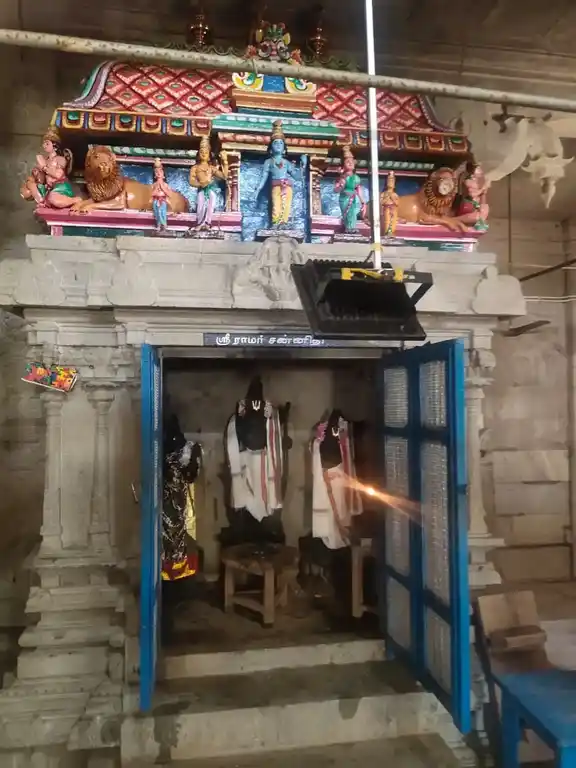 Arulmigu Aathikesava Perumal Temple, Ilayathankudi - 630205 அருள்மிகு. ஆதிகேசவ பெருமாள் திருக்கோயில், Ilayathankudi - 630205, Sivagangai - Ancient Temple Architecture and History Image 4