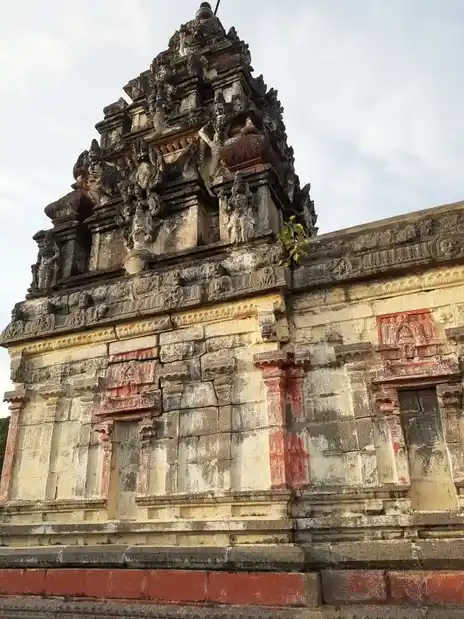 Arulmigu Aathikesavaperumal Temple, Madurapakkam - 605501 அருள்மிகு ஆதிகேசவப்பெருமாள் திருக்கோயில், மதுரப்பாக்கம் - 605501, Viluppuram - Ancient Temple Architecture and History Image 9