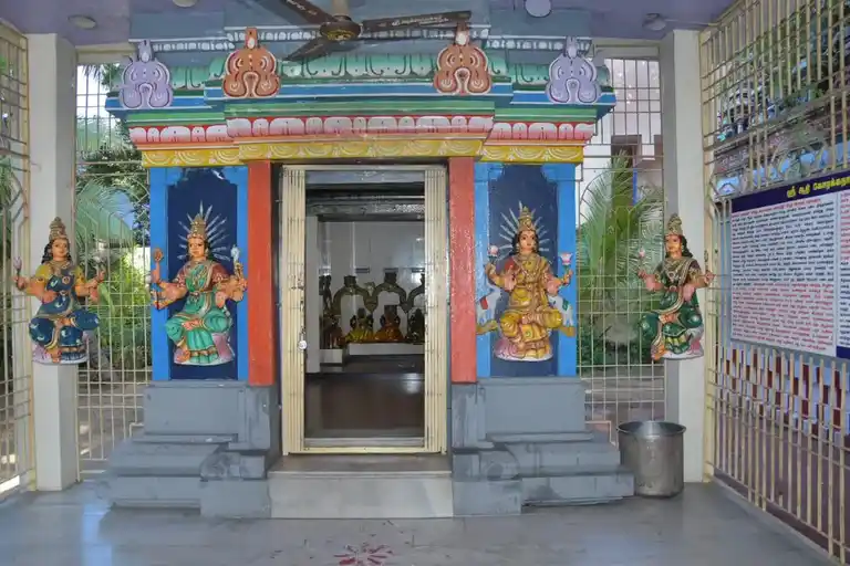 Arulmigu Aathikorakkanatha Swamy Temple, Thirupuvanam - 630611 அருள்மிகு ஆதிகோரக்கநாதசுவாமி திருக்கோயில், Thirupuvanam - 630611, Sivagangai - Ancient Temple Architecture and History Image 2