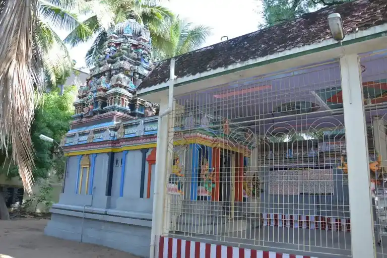 Arulmigu Aathikorakkanatha Swamy Temple, Thirupuvanam - 630611 அருள்மிகு ஆதிகோரக்கநாதசுவாமி திருக்கோயில், Thirupuvanam - 630611, Sivagangai - Ancient Temple Architecture and History Image 4
