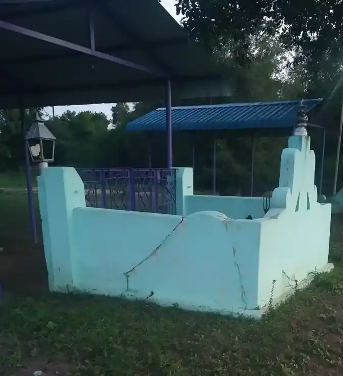 Arulmigu Aathinamilagi Ayyanar Temple, Kathirseyyanendal - 630312 .அருள்மிகு ஆதினமிளகி அய்யனார் திருக்கோயில், Kathirseyyanendal - 630312, Sivagangai - Ancient Temple Architecture and History Image 2