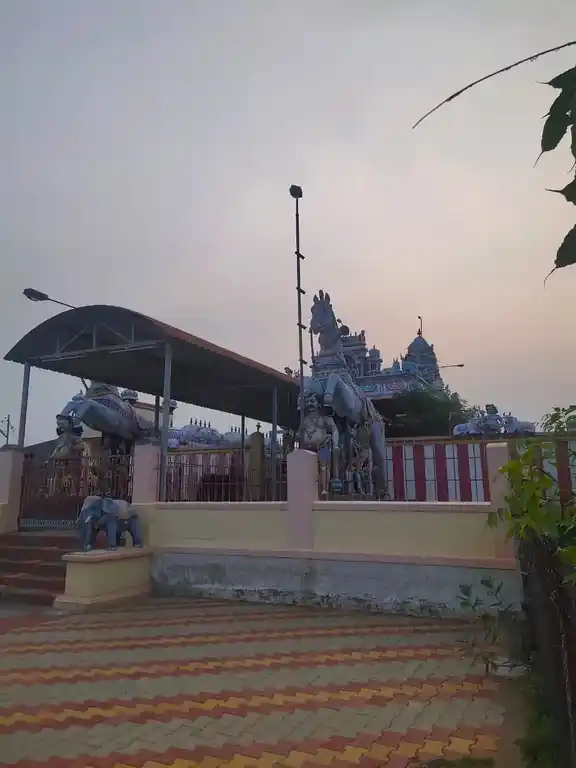 Arulmigu Aathinamilaki Ayyanar , Kulakkarai Kaththa Ayyanar Temple, Thirupathur - 630206 அருள்மிகு. ஆதினமிளகிய அய்யனார் திருக்கோயில், Thirupathur - 630206, Sivagangai - Ancient Temple Architecture and History Image 2