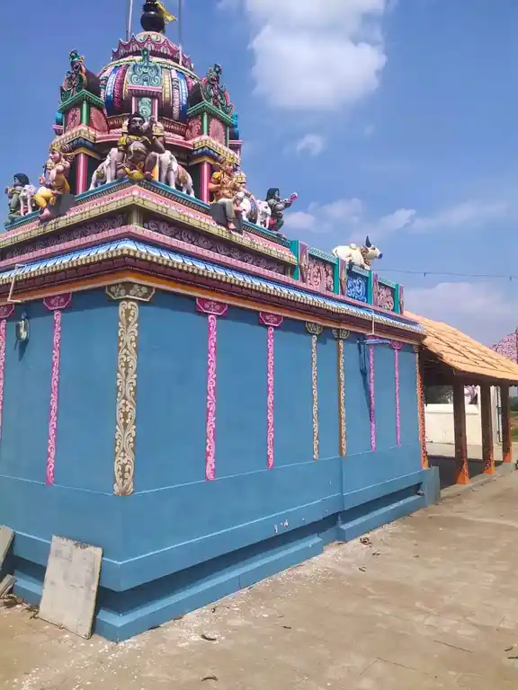 Arulmigu Aathinamilakiya Ayyanar Thenpalai Kootha Ayyanar Temple, Thevarampoor - 630711 அருள்மிகு ஆதினமிளகிய அய்யனார் தென்பாலை கூத்தஅய்யனார் திருக்கோயில், Thevarampoor - 630711, Sivagangai - Ancient Temple Architecture and History Image 4
