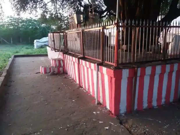 Arulmigu Aathiyadi Karuppar Temple, T.Vairavanpatti - 630211 ஆத்தியடி கருப்பர்திருக்கோவில், T.Vairavanpatti - 630211, Sivagangai - Ancient Temple Architecture and History Image 2