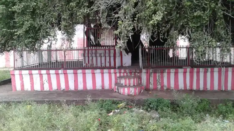 Arulmigu Aathiyadi Karuppar Temple, T.Vairavanpatti - 630211 ஆத்தியடி கருப்பர்திருக்கோவில், T.Vairavanpatti - 630211, Sivagangai - Ancient Temple Architecture and History Image 5