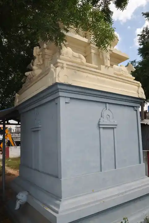 Arulmigu Aathiyadi Vinaayakar Temple, Thennilai, Thennilai - 639206