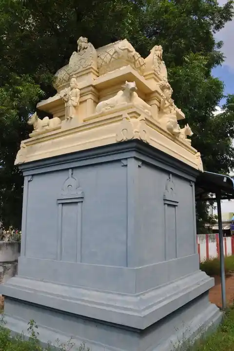 Arulmigu Aathiyadi Vinaayakar Temple, Thennilai, Thennilai - 639206 அருள்மிகு ஆத்தியடி விநாயகர் திருக்கோயில், Thennilai, Thennilai - 639206, Karur - Ancient Temple Architecture and History Image 4