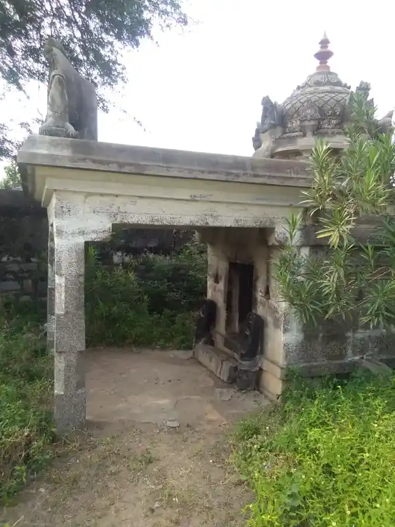 Arulmigu Aatkondeeswarar Temple, A.Mazhavarayanallur - 606107 அருள்மிகு ஆட்கொண்டீஸ்வரர் திருக்கோயில், A.Mazhavarayanallur - 606107, Kallakurichi - Ancient Temple Architecture and History Image 2