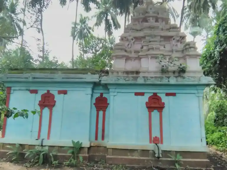 Arulmigu Aatrinkarai Krishnaswami Temple, Azhagiyapandipuram - 629851 Arulmigu Aatrinkarai Krishnaswami Temple, Azhagiyapandipuram - 629851, Kanyakumari - Ancient Temple Architecture and History Image 3