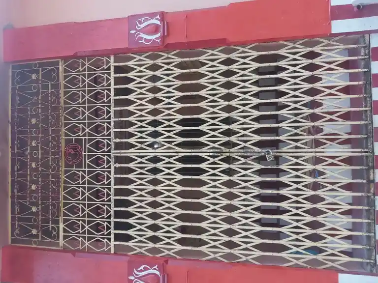 Arulmigu Aattukadavu Essakkiamman Temple, Payanam, Nalloor - 629165 அருள்மிகு ஆற்றுகடவு இசக்கியம்மன் திருக்கோயில், Payanam, Nalloor - 629165, Kanyakumari - Ancient Temple Architecture and History Image 7