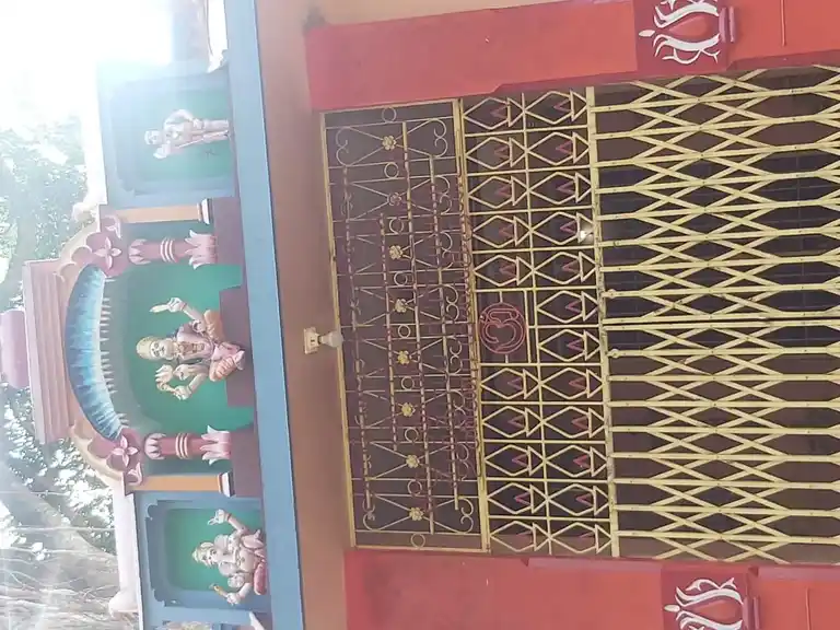 Arulmigu Aattukadavu Essakkiamman Temple, Payanam, Nalloor - 629165 அருள்மிகு ஆற்றுகடவு இசக்கியம்மன் திருக்கோயில், Payanam, Nalloor - 629165, Kanyakumari - Ancient Temple Architecture and History Image 8