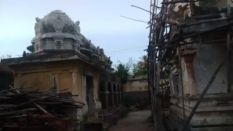 Arulmigu Aavudainatha Swamy Kamatchiyamman Temple, Dharasuram, Dharasuram - 612702 ஆவுடைநாதசுவாமி காமாட்சியம்மன் திருக்கோயில், தாராசுரம், Dharasuram - 612702, Thanjavur - Ancient Temple Architecture and History Image 4