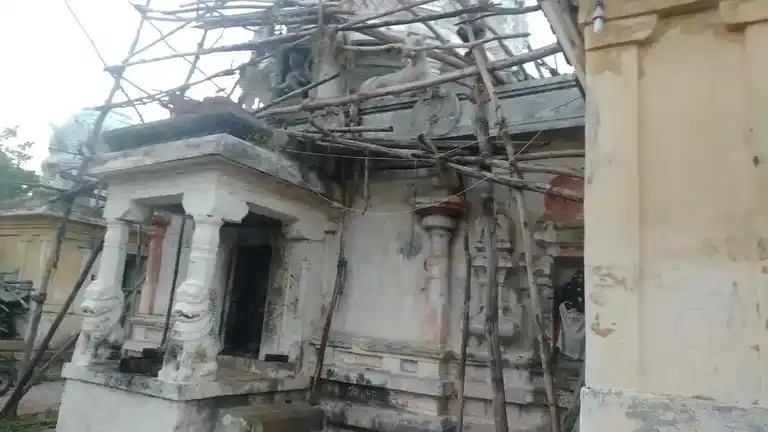 Arulmigu Aavudainatha Swamy Kamatchiyamman Temple, Dharasuram, Dharasuram - 612702 ஆவுடைநாதசுவாமி காமாட்சியம்மன் திருக்கோயில், தாராசுரம், Dharasuram - 612702, Thanjavur - Ancient Temple Architecture and History Image 5