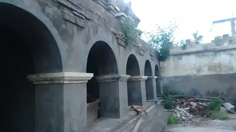 Arulmigu Aavudainatha Swamy Kamatchiyamman Temple, Dharasuram, Dharasuram - 612702 ஆவுடைநாதசுவாமி காமாட்சியம்மன் திருக்கோயில், தாராசுரம், Dharasuram - 612702, Thanjavur - Ancient Temple Architecture and History Image 7