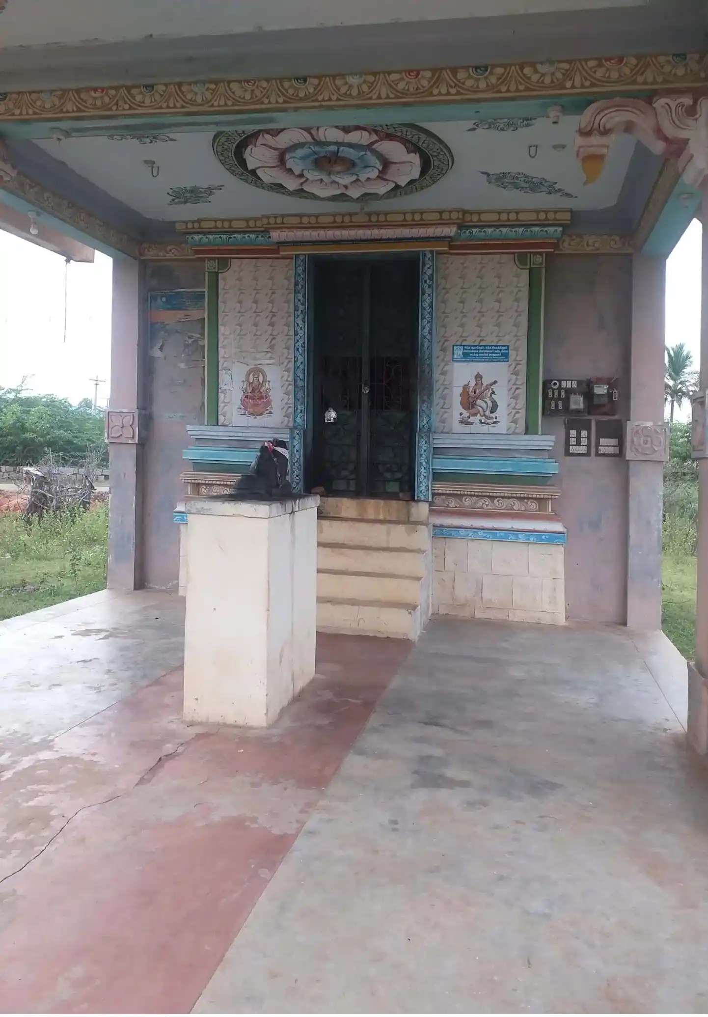Arulmigu Aavudaiya Vinayagar Temple, Padaminchi - 630410 Arulmigu Aavudaiya Vinayagar Temple, Padaminchi - 630410, Sivagangai - Ancient Temple Architecture and History Image 4