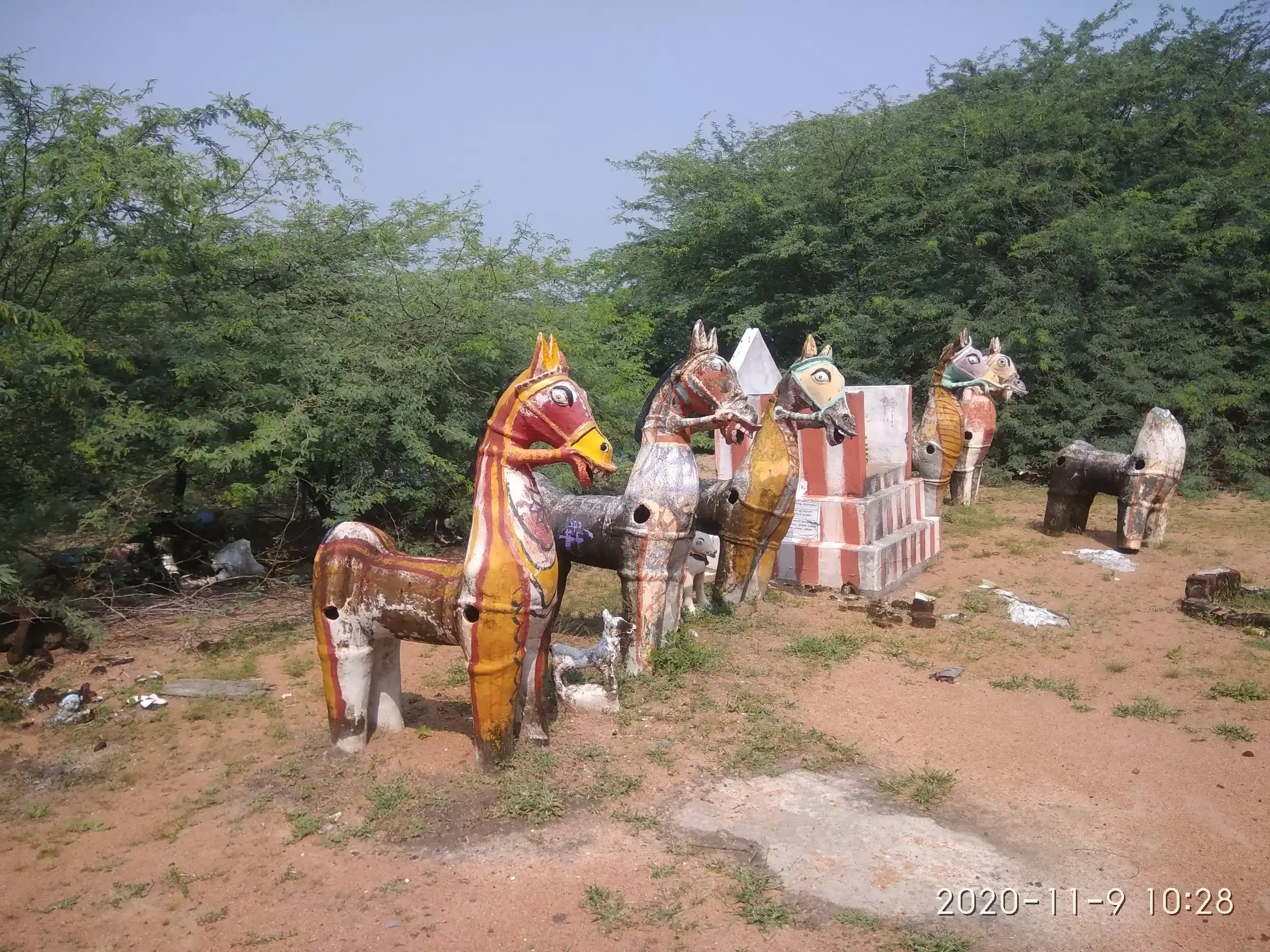 Arulmigu Aayanar Temple Aanmaiperukki, Aanmaiperukki - 626106 அருள்மிகு அய்யனார் திருக்கோயில், Aanmaiperukki - 626106, Virudhunagar - Ancient Temple Architecture and History Image 5