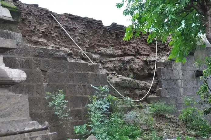 Arulmigu Abaratha Ratchkar Temple, Adu Thurai - 621108 அருள்மிகு அபராதரட்சகர் திருக்கோயில், சு.ஆடுதுறை - 621108, Perambalur - Ancient Temple Architecture and History Image 4