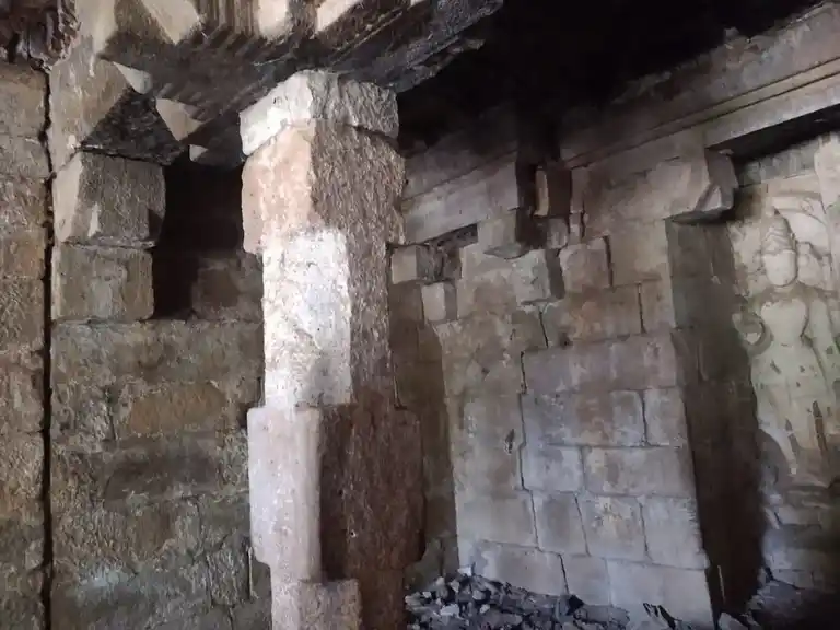 Arulmigu Abathsagayeswarar Vagayara Temple, Kovilpathu - 613602 அருள்மிகு ஆபத்சகாயேஸ்வரர் திருக்கோயில், Kovilpathu, Kovilpathu - 613602, Thanjavur - Ancient Temple Architecture and History Image 6