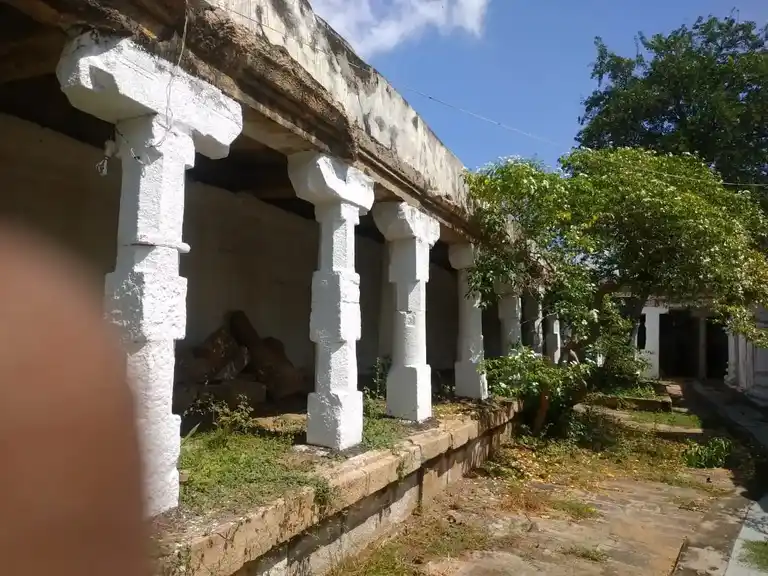 Arulmigu Abathsagayeswarar Vagayara Temple, Kovilpathu - 613602 அருள்மிகு ஆபத்சகாயேஸ்வரர் திருக்கோயில், Kovilpathu, Kovilpathu - 613602, Thanjavur - Ancient Temple Architecture and History Image 9