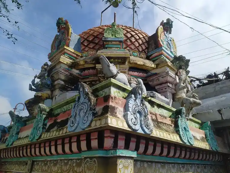 Arulmigu Abathukathavinayagar Swamy Temple, Manakkal - 610104 அருள்மிகு ஆபத்துகாத்த வினாயகர் திருக்கோயில், Manakkal - 610104, Thiruvarur - Ancient Temple Architecture and History Image 3