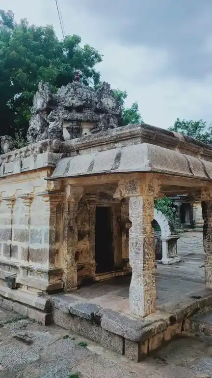 Arulmigu Abirameshwarar Temple, Thiruvamathur - 605402 அருள்மிகு அபிராமேஸ்வரர் திருக்கோயில், திருவாமத்தூர் - 605402, Viluppuram - Ancient Temple Architecture and History Image 7